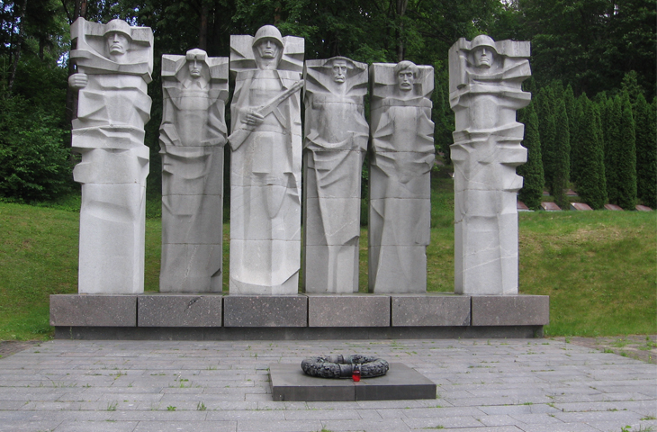 Литва, Вильнюс - Мемориальный ансамбль в память о советских воинах